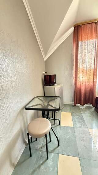 Гостиница Гостевой дом Березовый Адлер Двухместный номер с 1 кроватью или 2 отдельными кроватями-7